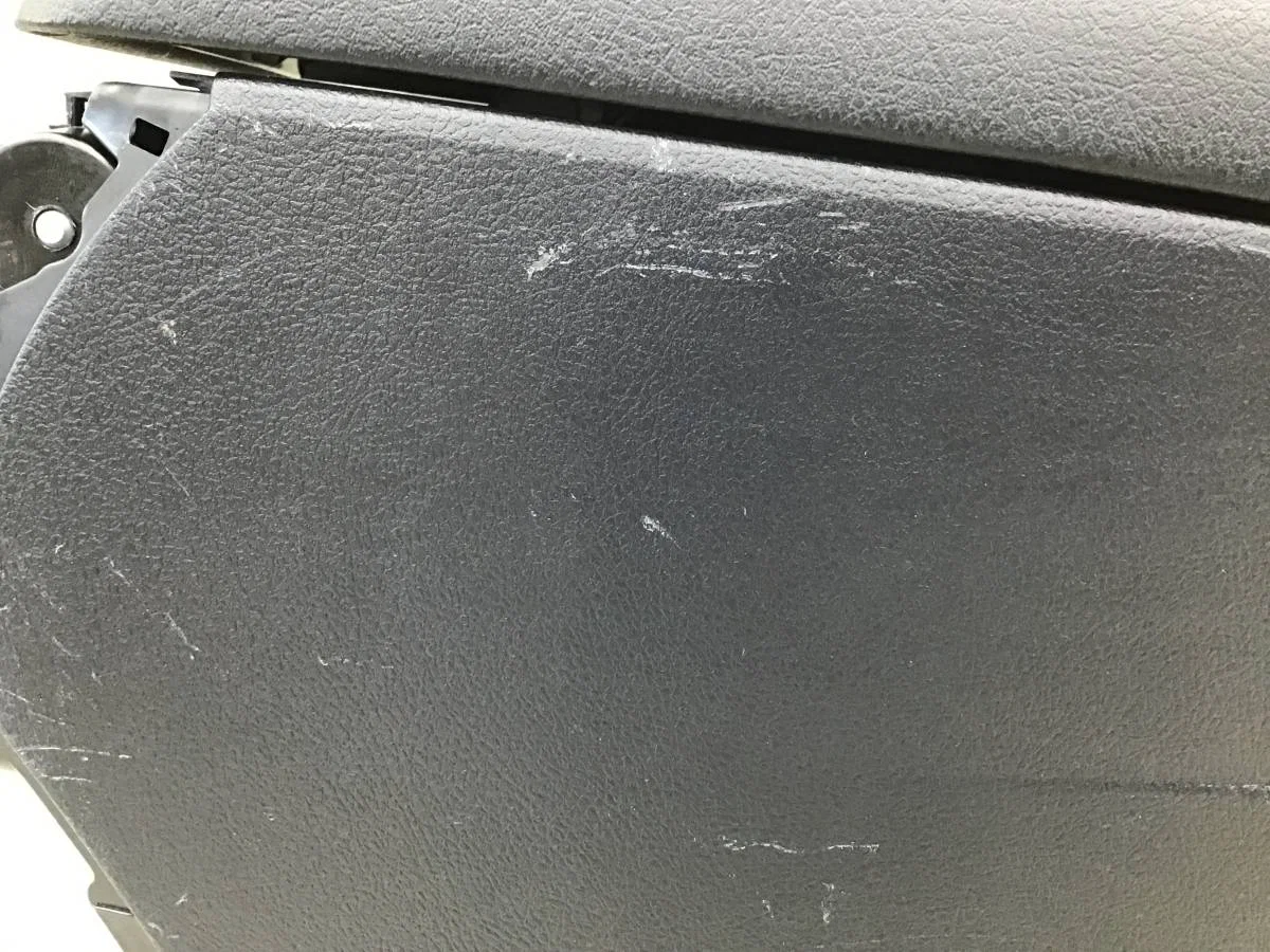 Подлокотник Toyota Camry (V50) 2011-2017 [5881033261C0] - миниатюра 4