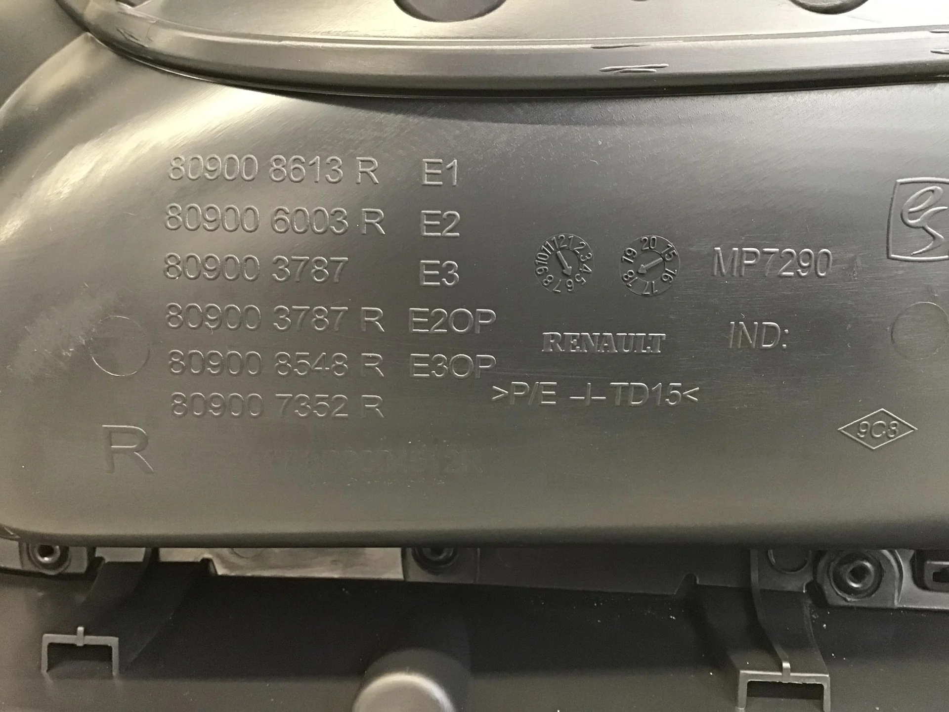 Обшивка двери передней правой, Renault Kaptur 2016> [809006003R] - миниатюра 9