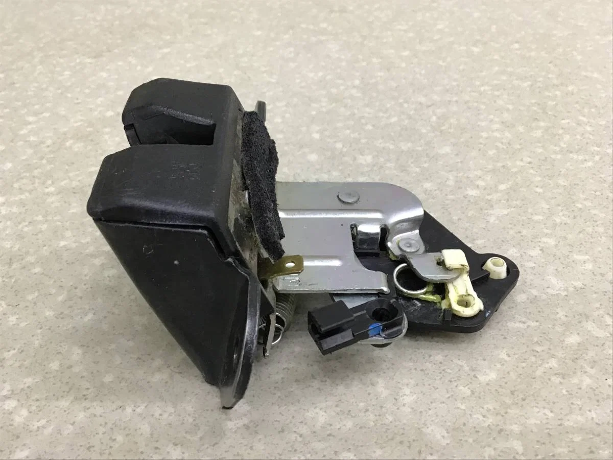 Замок багажника Hyundai Tucson (JM) 2004-2010 [812302E010] - миниатюра 5