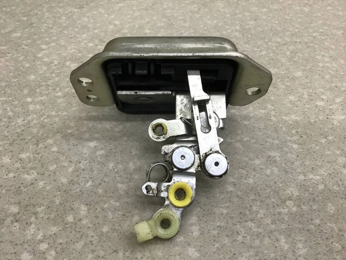 Замок багажника Chevrolet Aveo T250 2005-2011 [96454966] - миниатюра 2