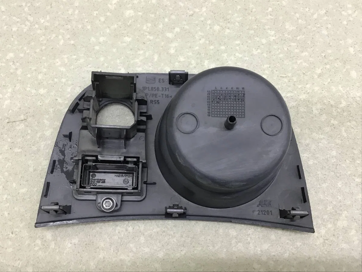 Подстаканник Seat Leon (1P1) 2005-2013 [1P1858329F1UQ] - миниатюра 6