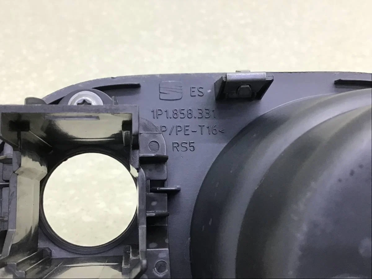 Подстаканник Seat Leon (1P1) 2005-2013 [1P1858329F1UQ] - миниатюра 7