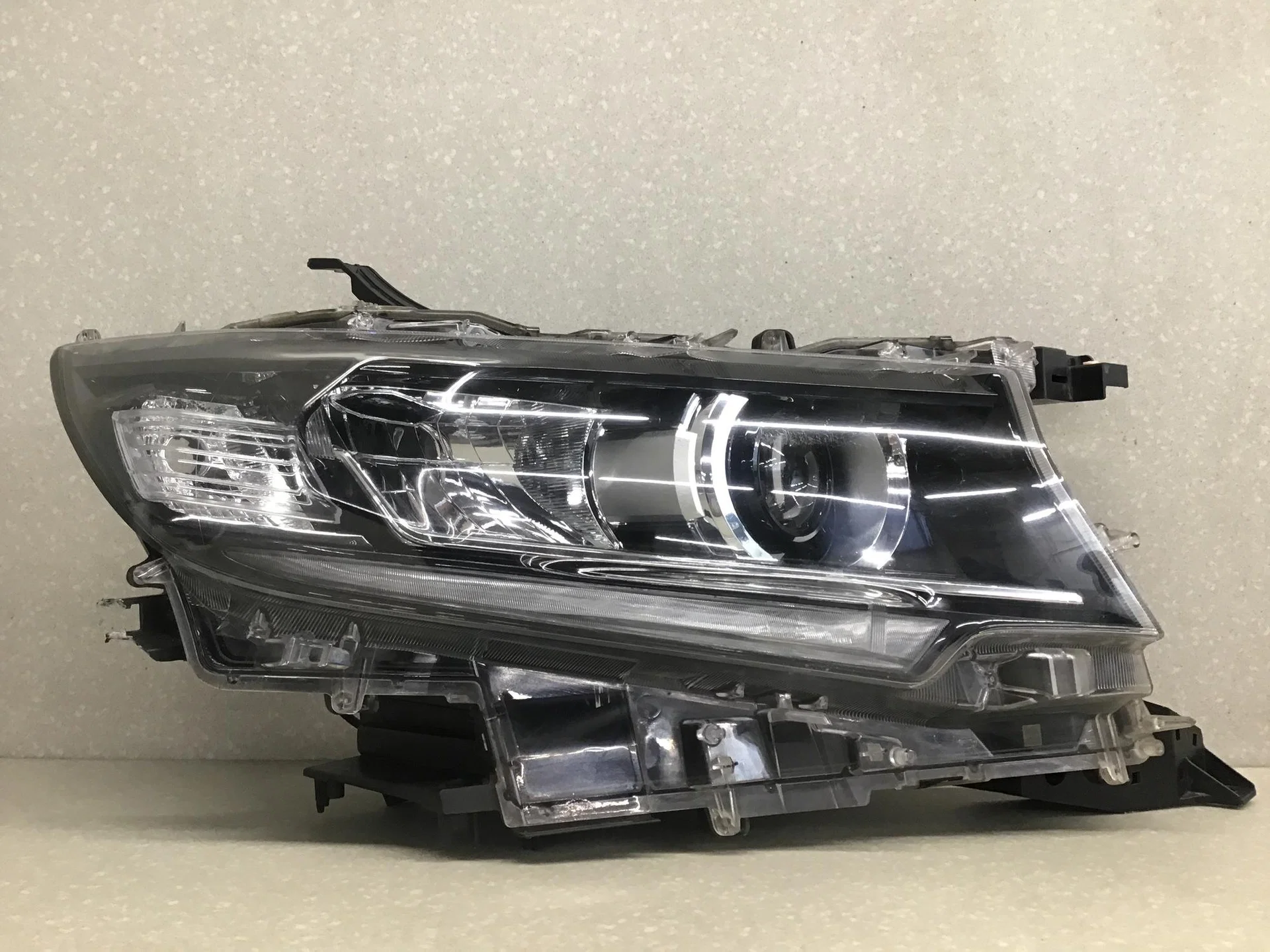Фара правая, Toyota Land Cruiser (150)-Prado 2009> [8114560N20] - миниатюра 2