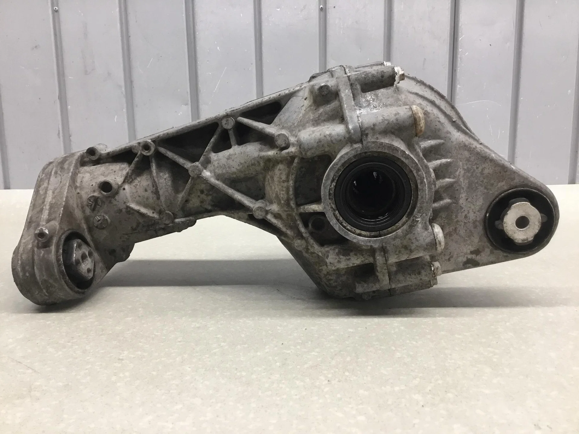 Редуктор переднего моста, VW Touareg 2002-2010 [0AA409508D] - миниатюра 6