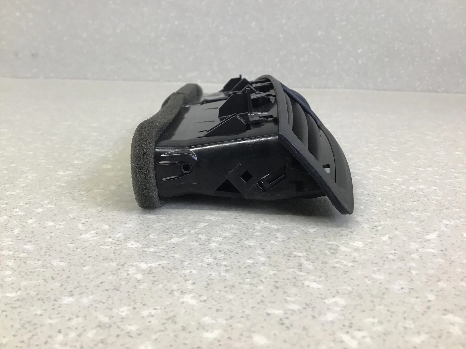Дефлектор воздушный, Ford Kuga 2012> [1714800 ] - миниатюра 5