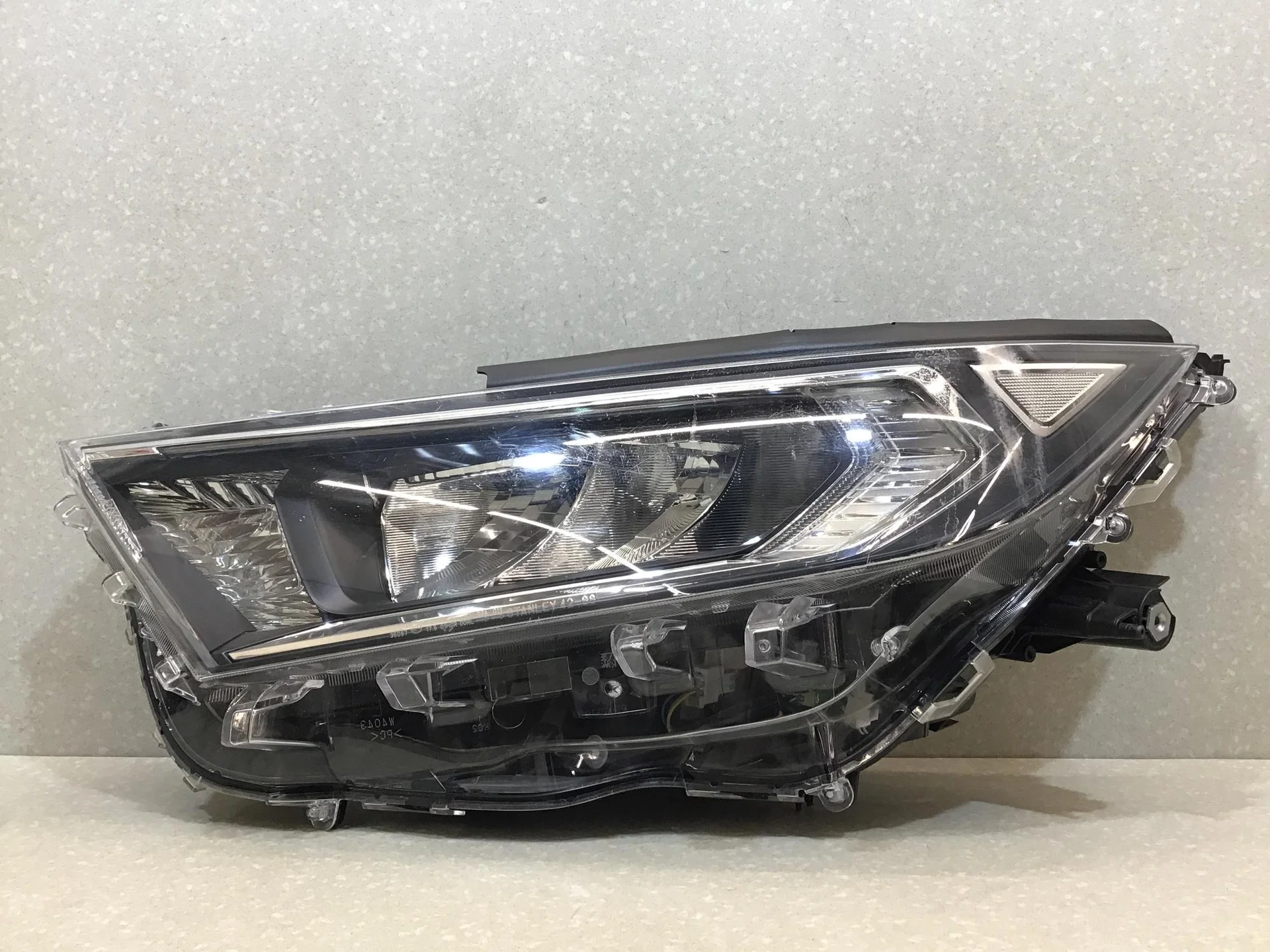 Фара левая, Toyota RAV 4 2018> [8118542840] - миниатюра 2