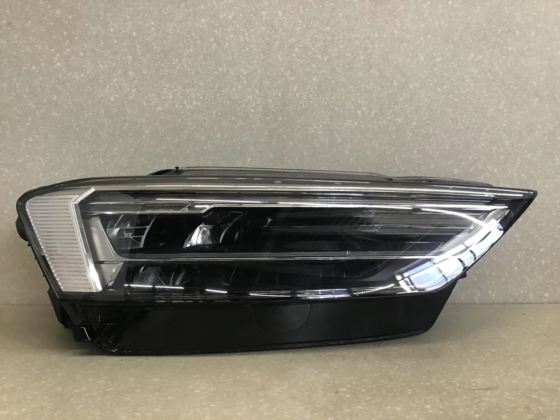 Фара правая Audi A8 (D5) 2017> [4N0941034] - миниатюра 2