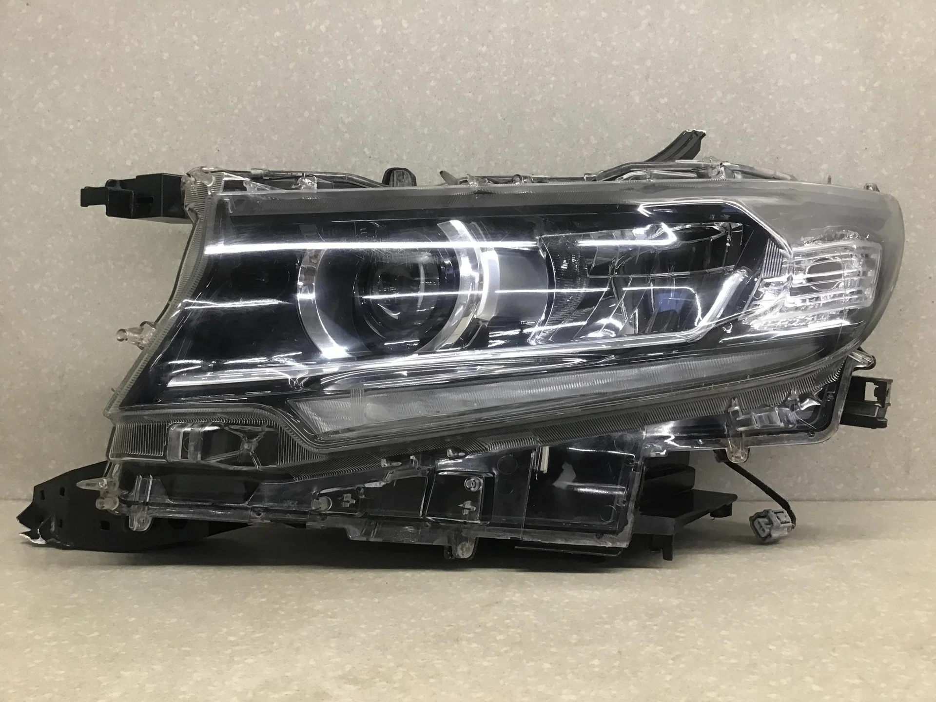 Фара левая, Toyota Land Cruiser (150)-Prado 2009> [8118560N20] - миниатюра 2