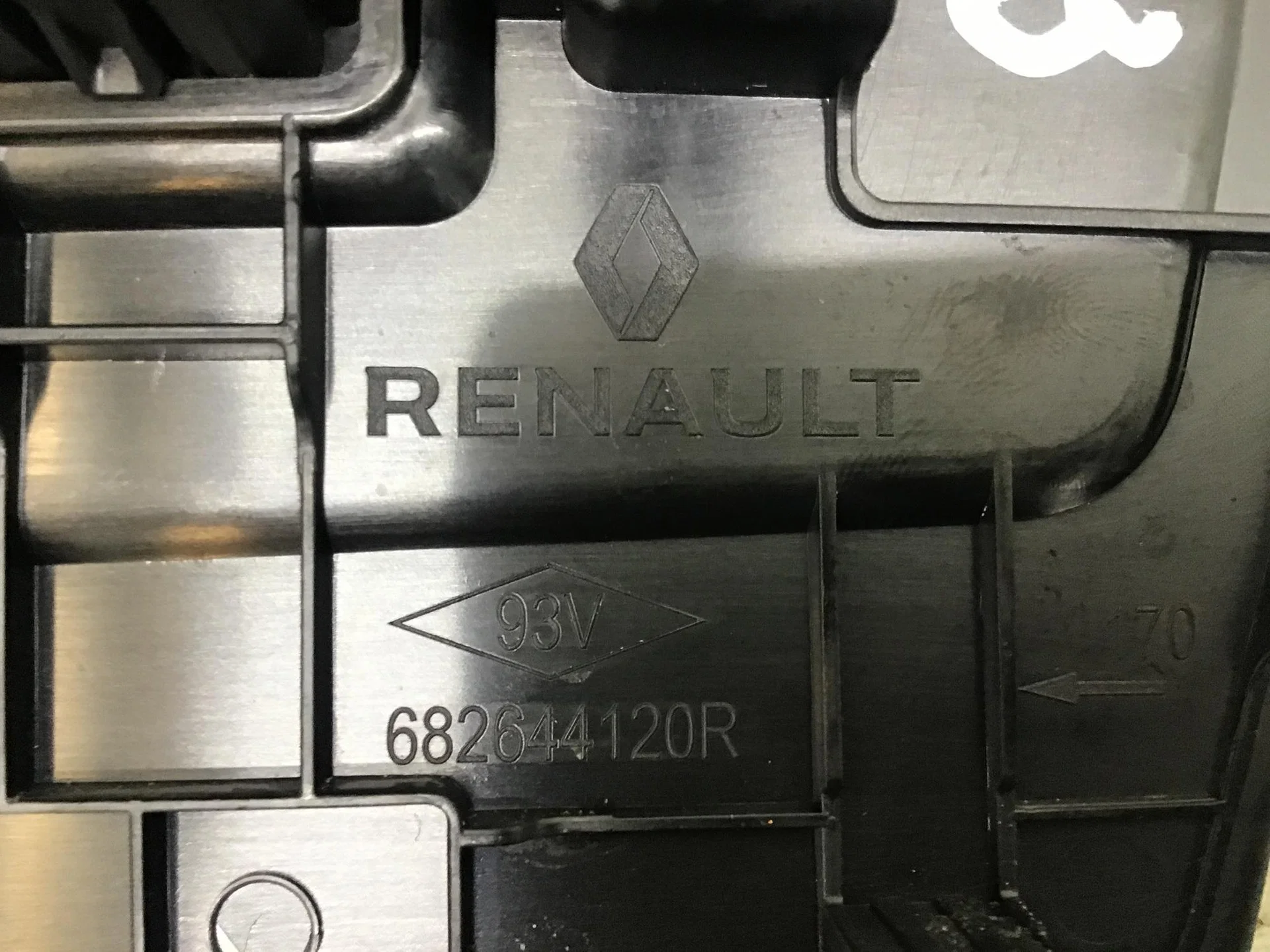 Прикуриватель, Renault Duster II 2021> [682644120R] - миниатюра 8