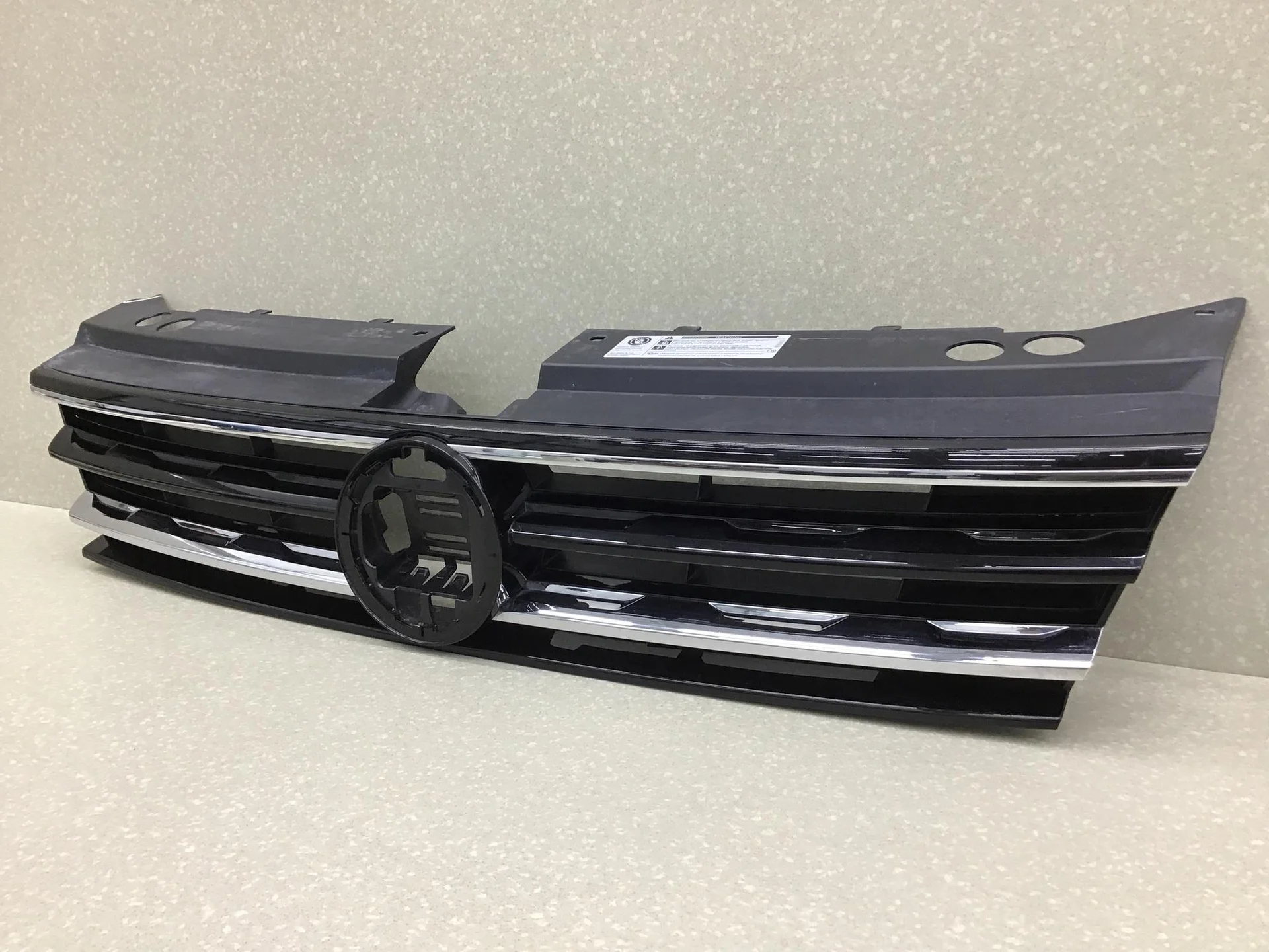 Решетка радиатора, VW Tiguan 2017> [5NA853651G] - миниатюра 3