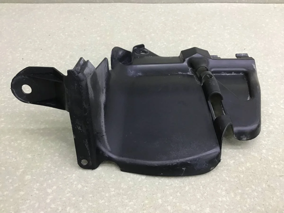 Пыльник двигателя Renault Logan (1) 2005-2014 [8200595798] - миниатюра 2