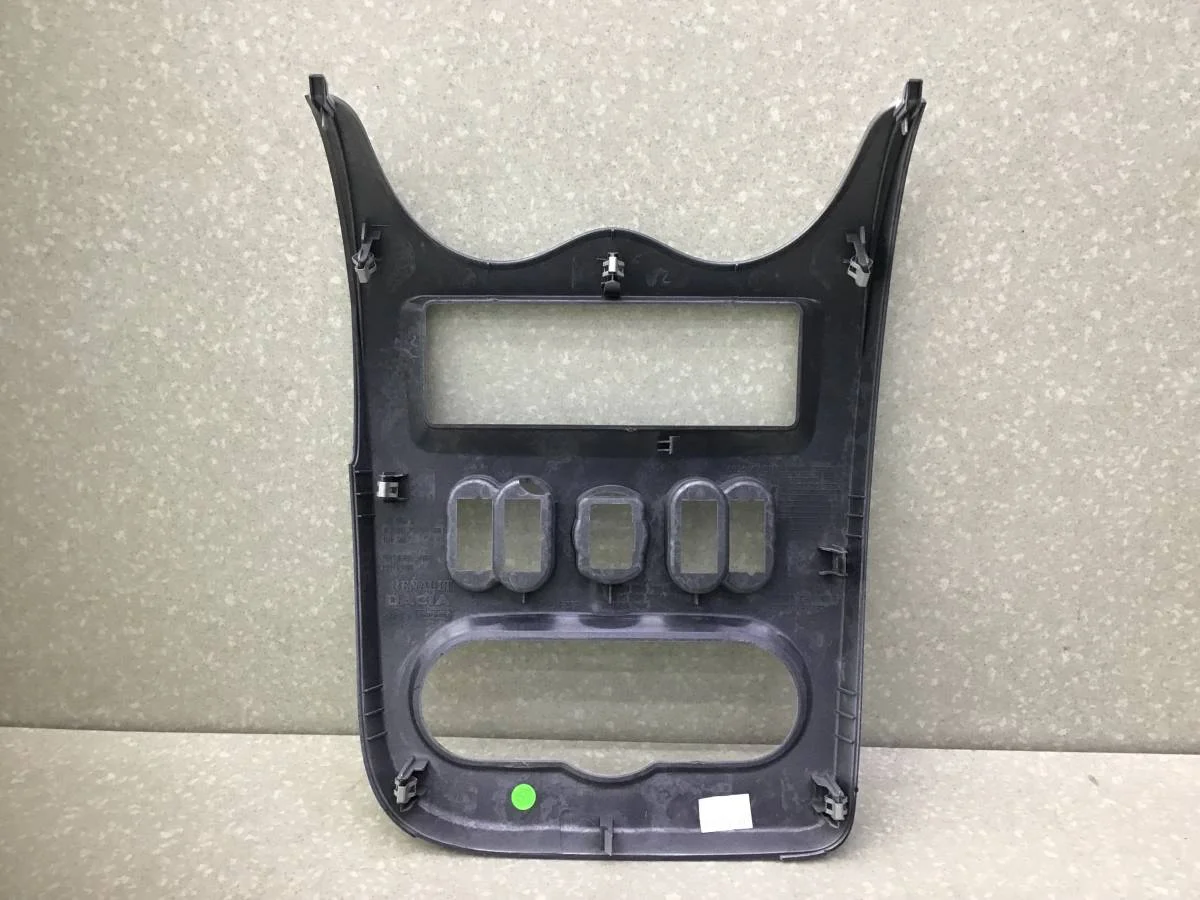 Рамка магнитолы Renault Logan (1) 2005-2014 [8200739441] - миниатюра 7