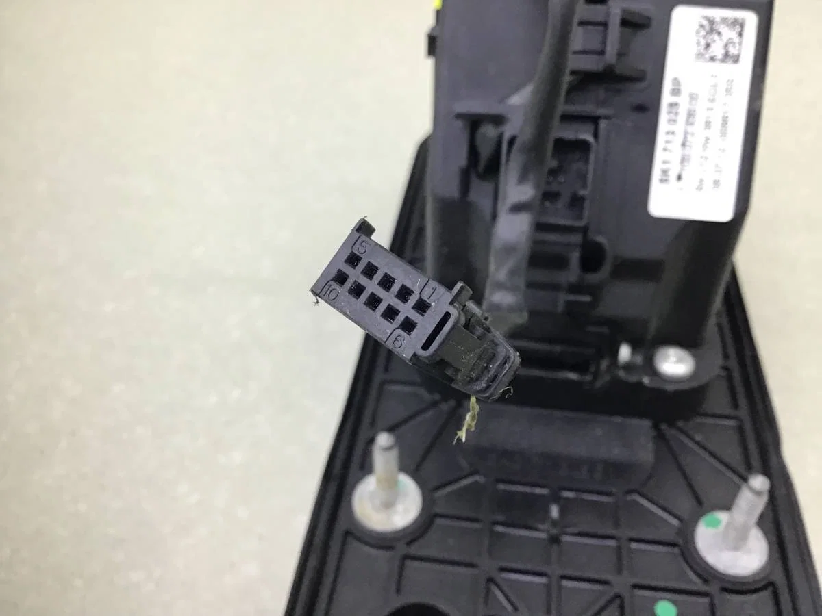Кулиса КПП Skoda Octavia A5 (1Z5) 2004-2013 [5K1713025BP] - миниатюра 9