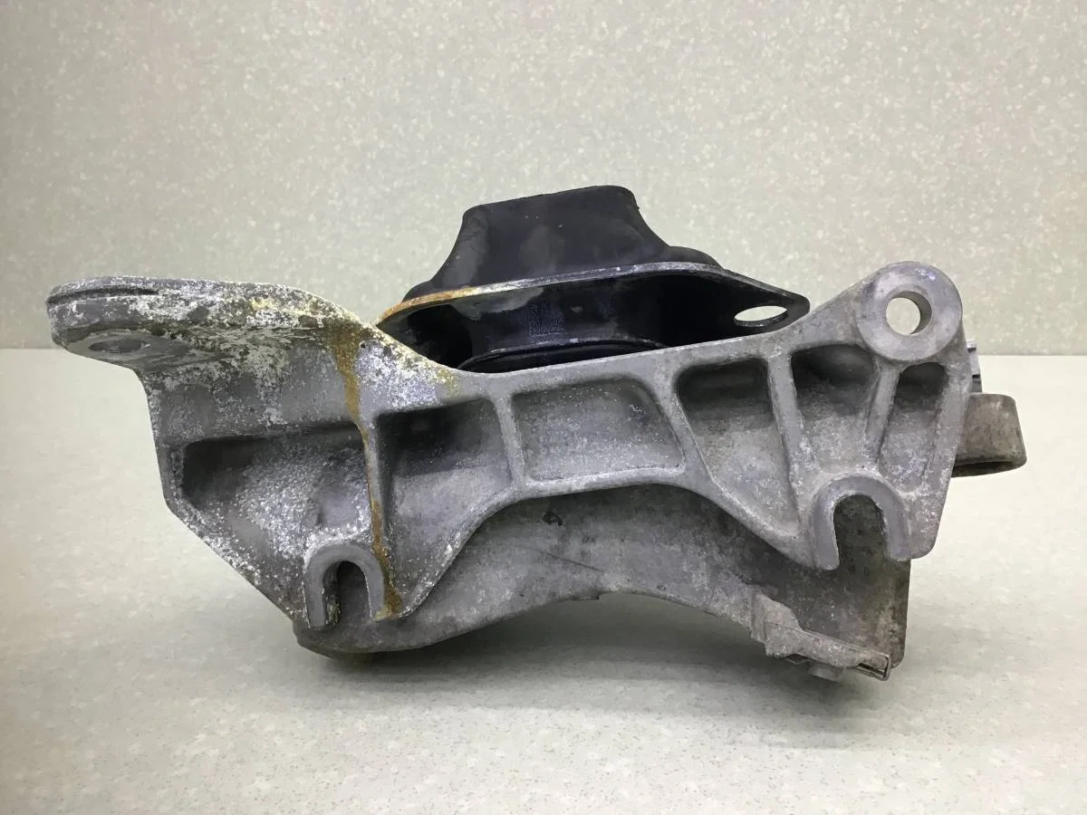 Опора КПП левая Renault Duster (HS) 2010-2021 [8200805798] - миниатюра 4