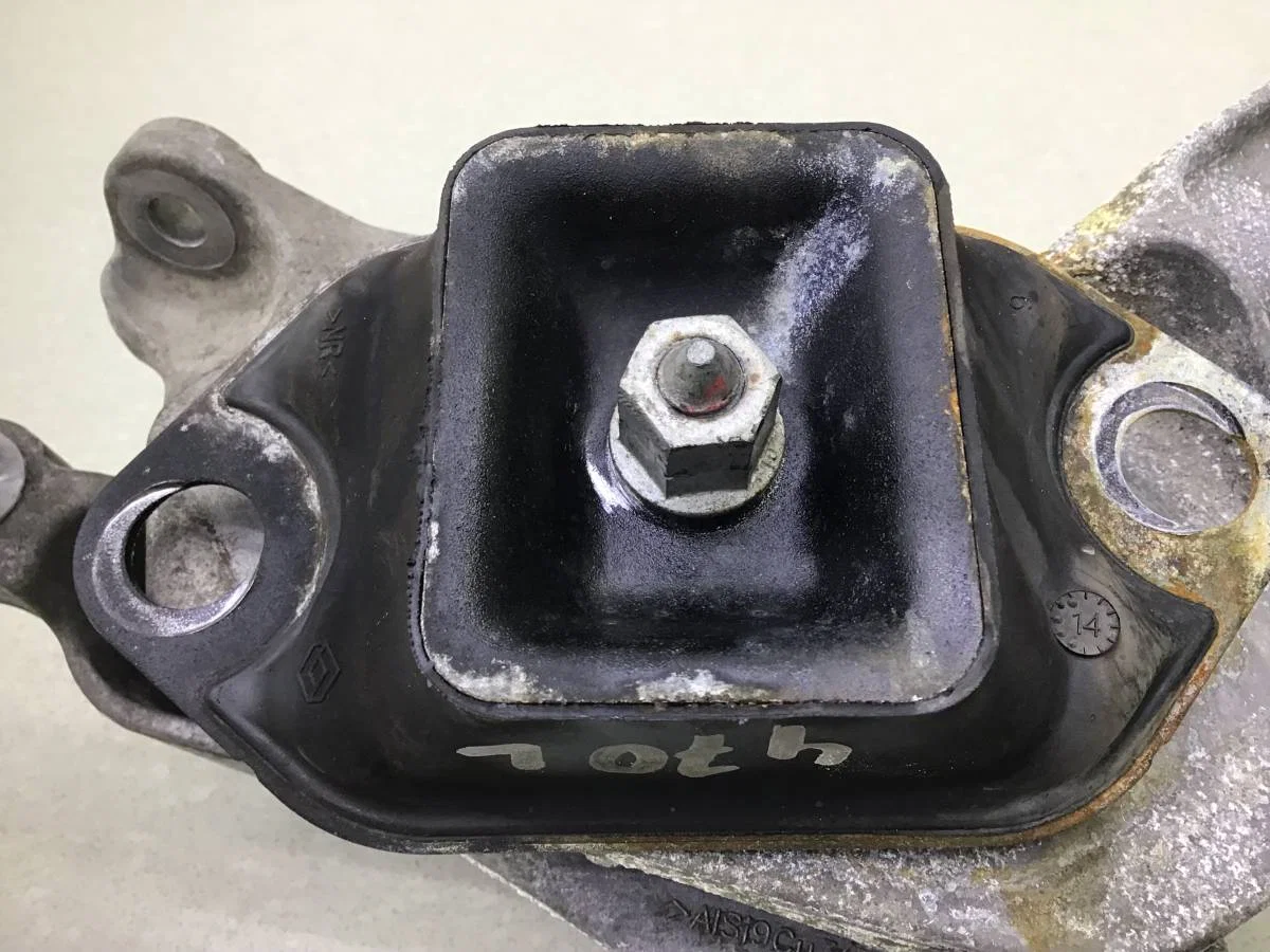 Опора КПП левая Renault Duster (HS) 2010-2021 [8200805798] - миниатюра 8