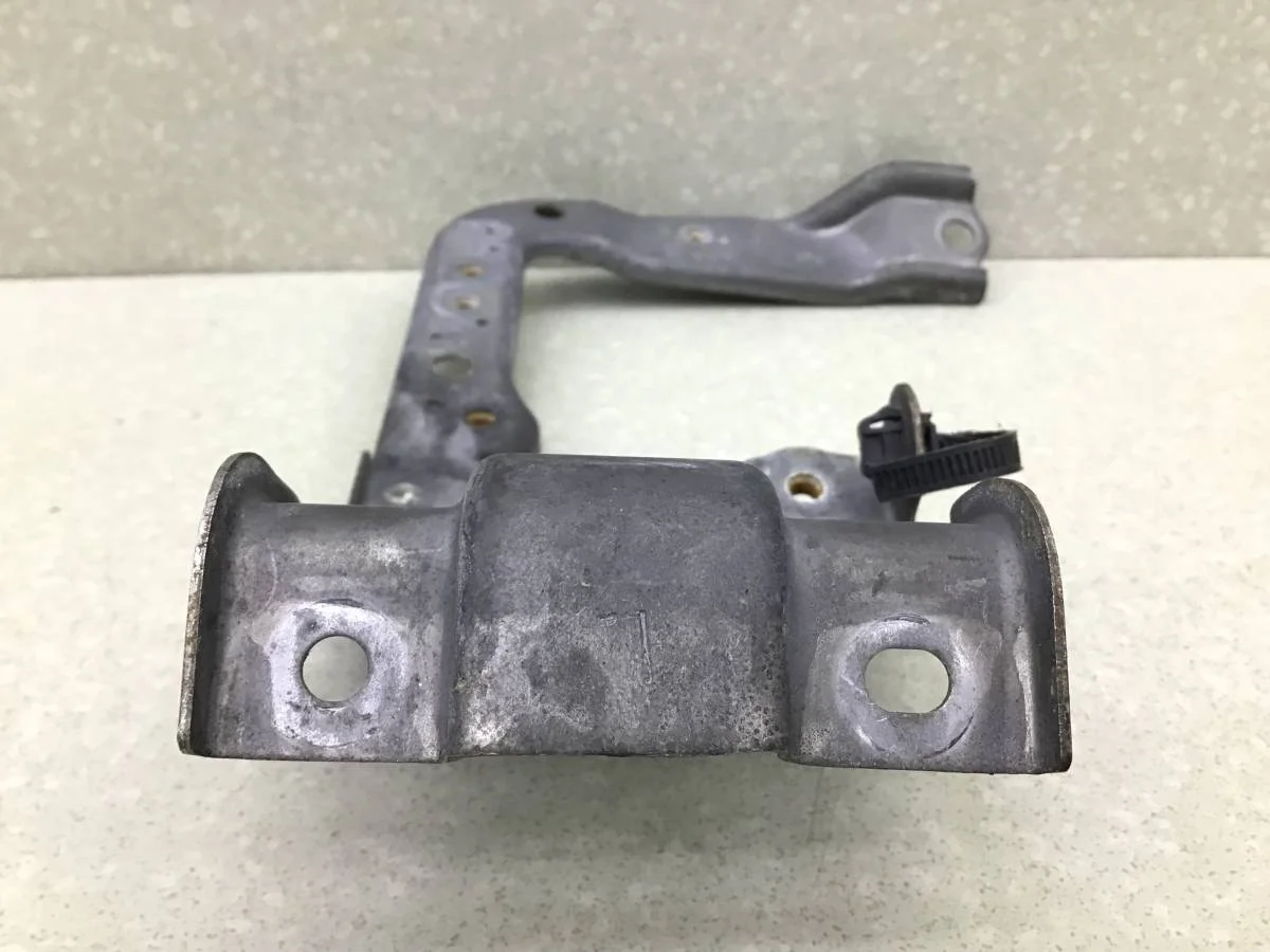 Кронштейн Toyota Rav 4 (A30) 2006-2013 - миниатюра 9