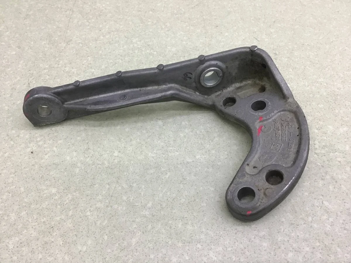 Кронштейн КПП Renault Kaptur (1) 2016-2022 [339305631R] - миниатюра 2