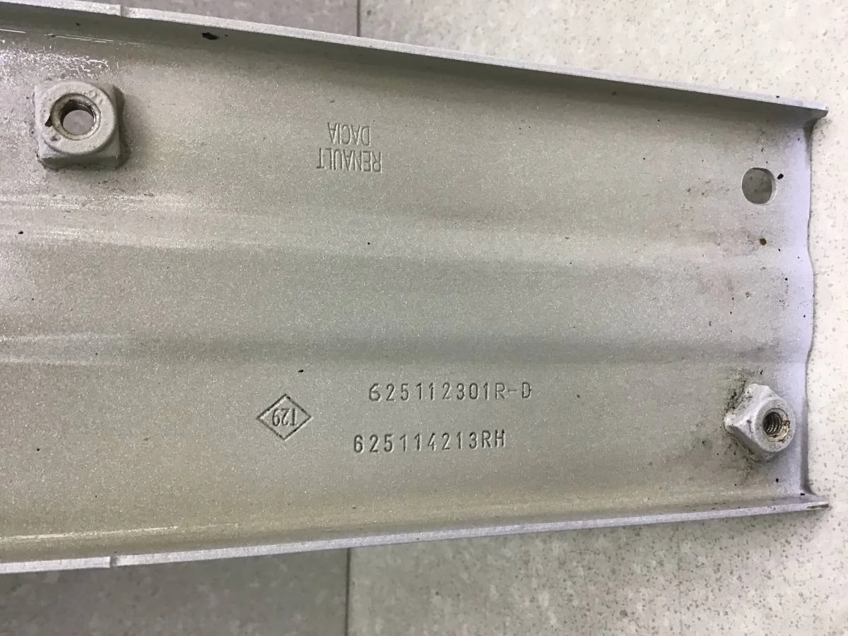 Панель передняя Renault Kaptur (1) 2016-2022 [625044501R] - миниатюра 9