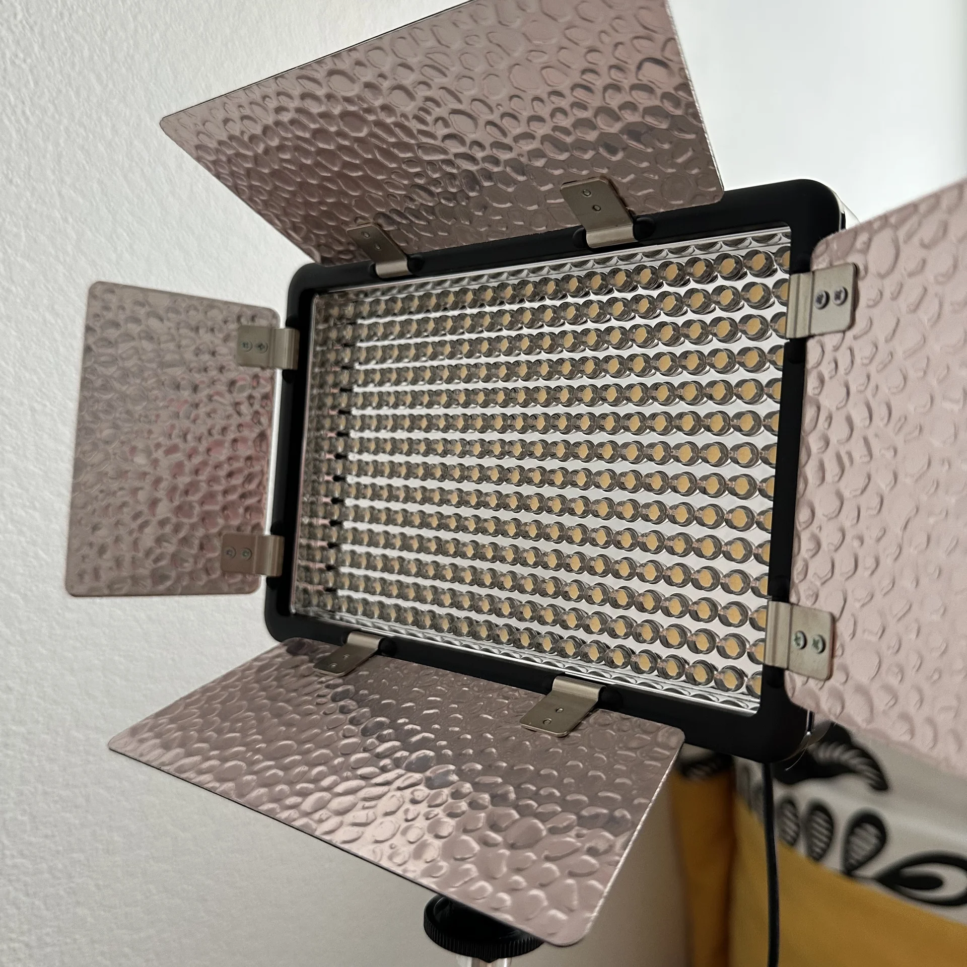 Видеосвет Godox LED308W || + адаптер + пу - миниатюра 6