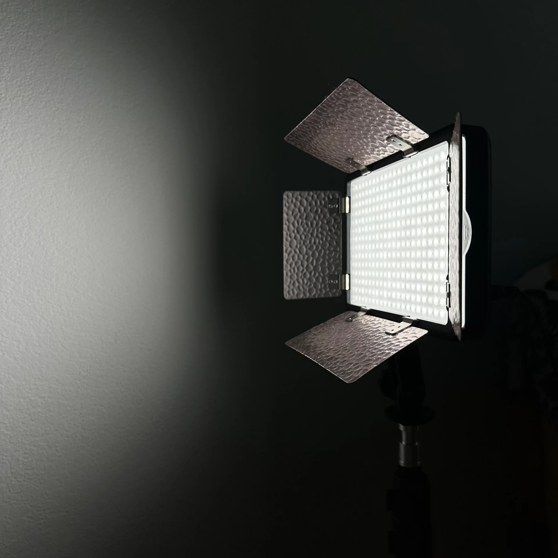 Видеосвет Godox LED308W || + адаптер + пу - миниатюра 10