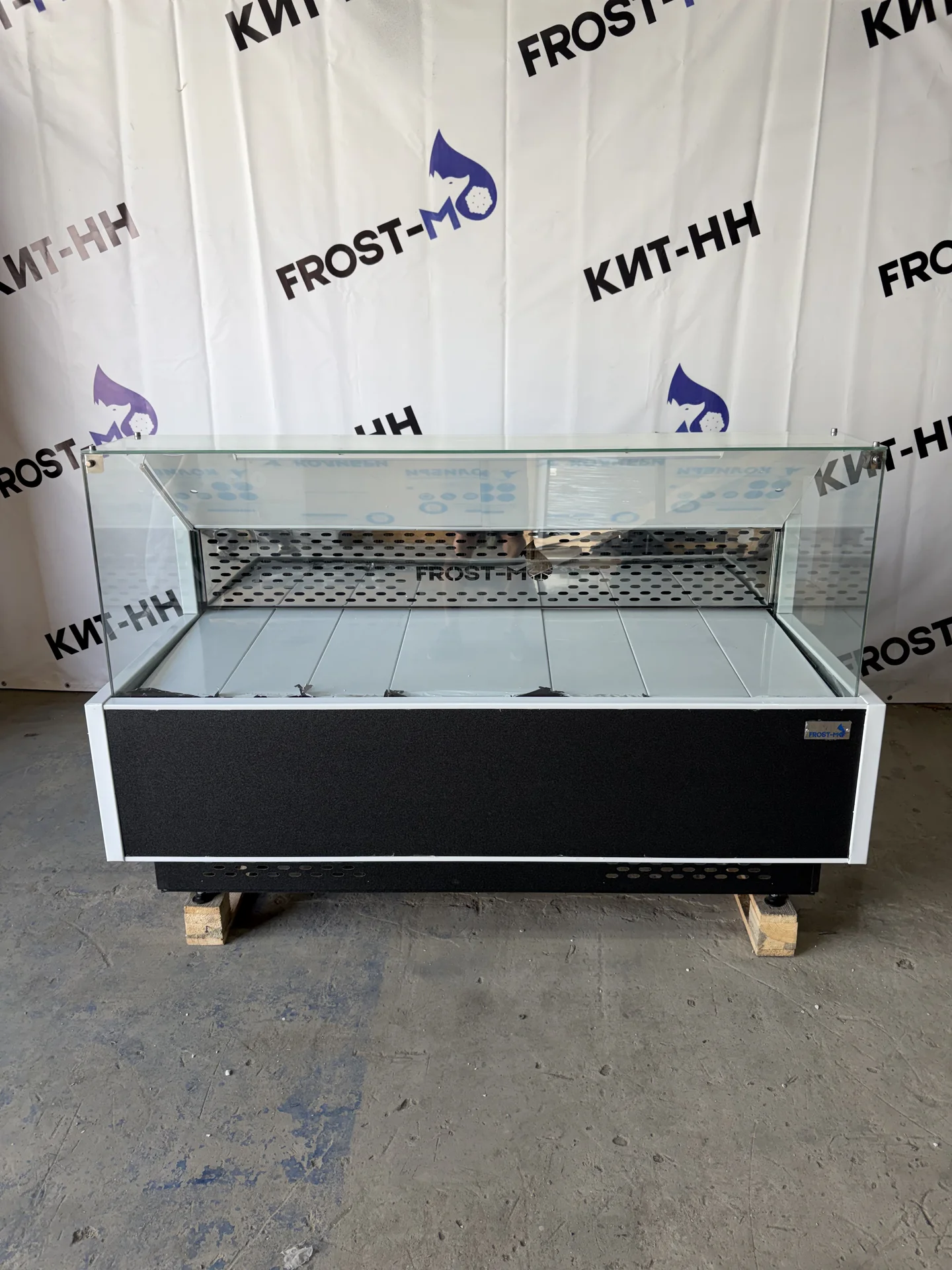 Холодильная витрина кубическая Frost-M 1.8 новая - миниатюра 2