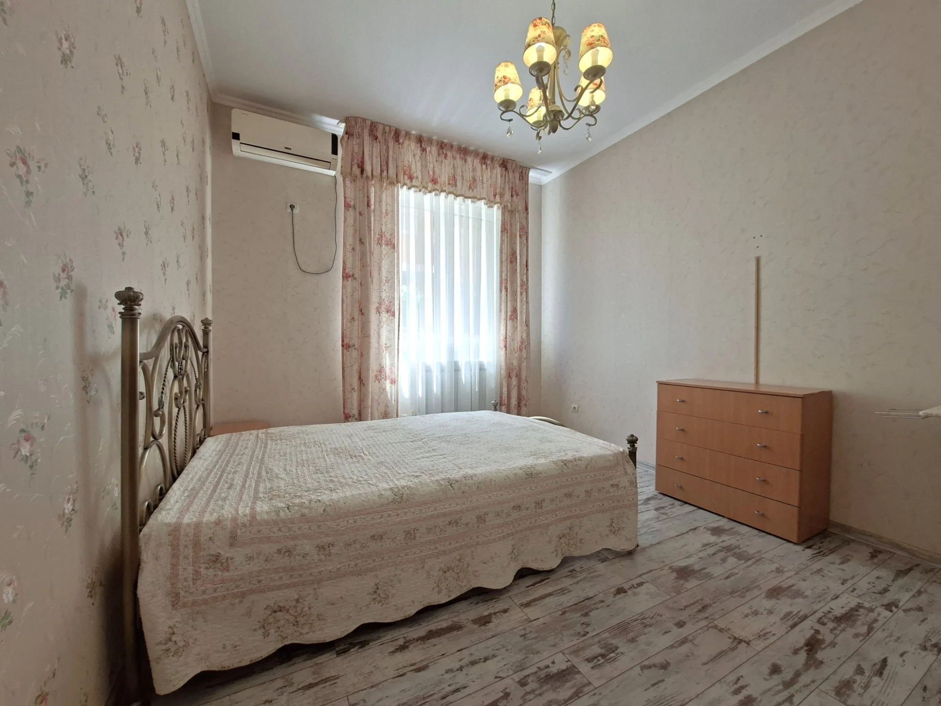 Продаётся 2х ком квартира в Центре Анапы - миниатюра 3