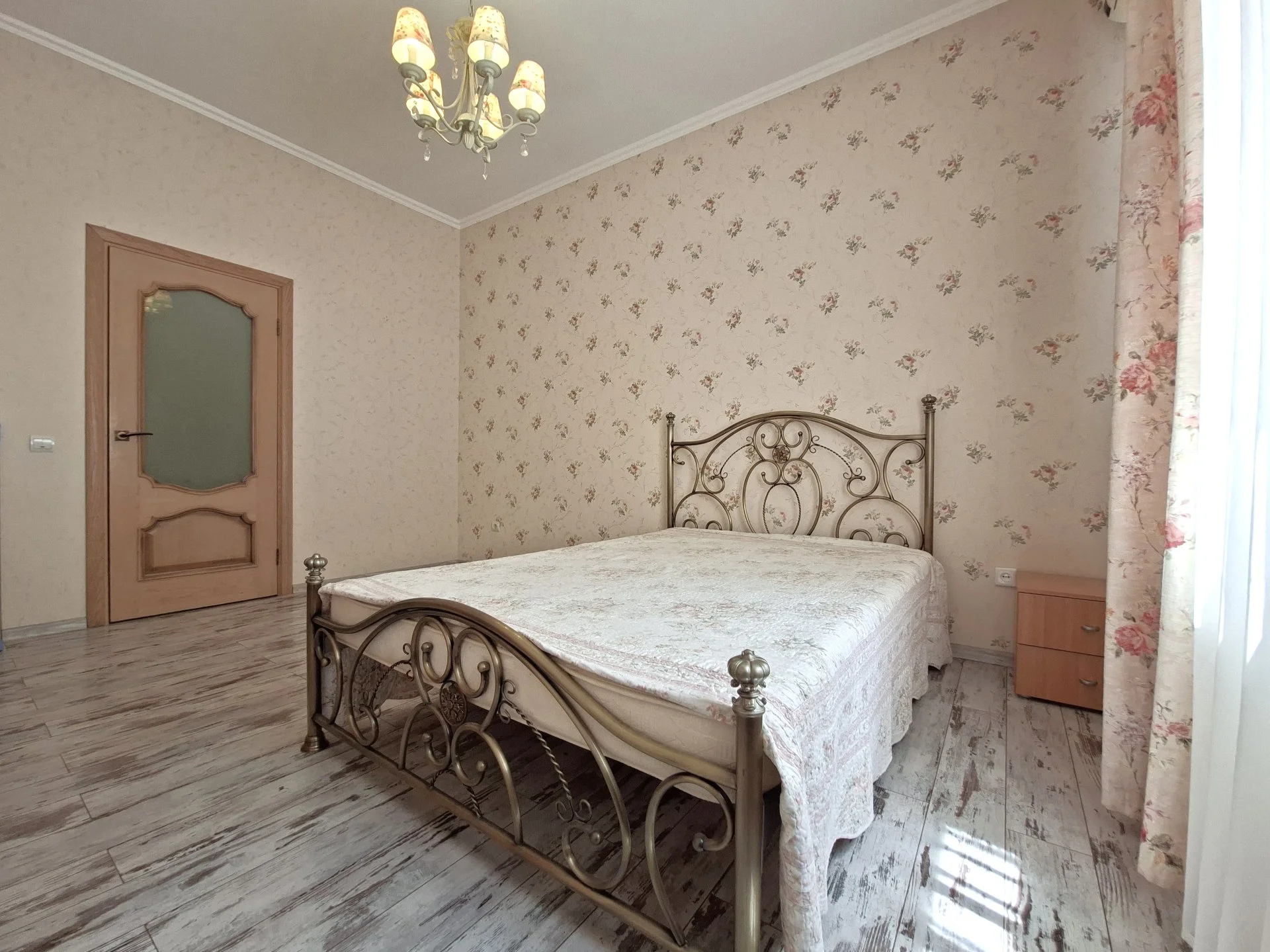 Продаётся 2х ком квартира в Центре Анапы - миниатюра 4