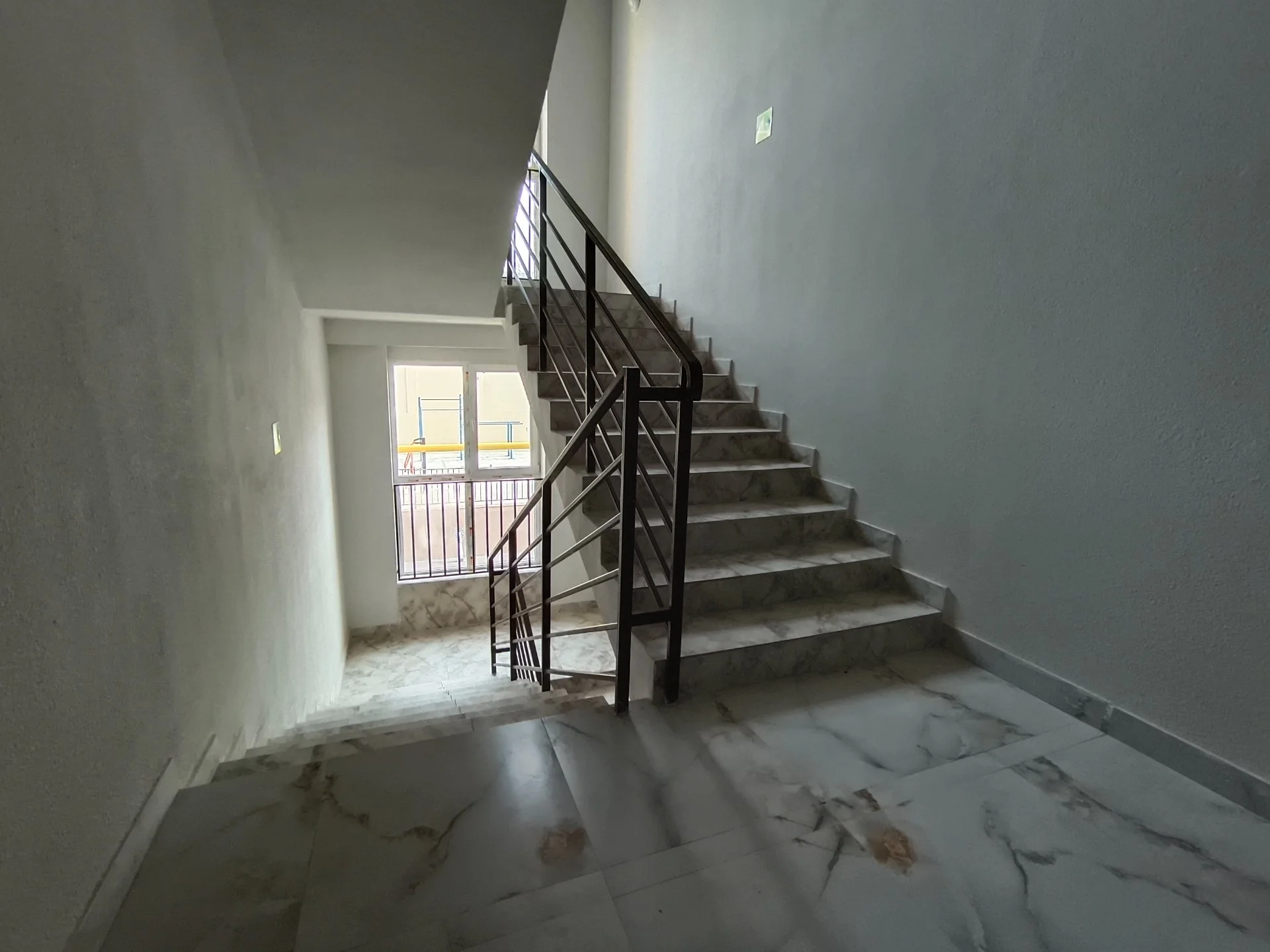 Продаeтcя 2х ком кваpтира 61 кв.м. - миниатюра 35