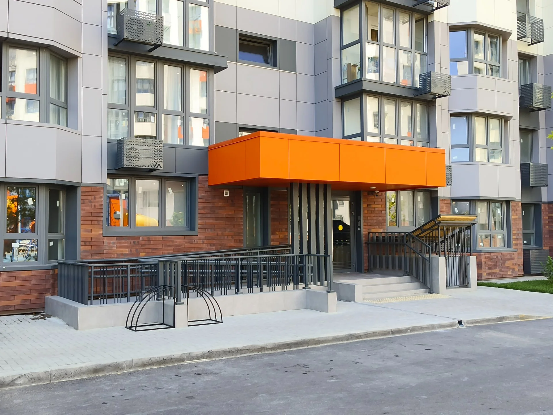 Продается 2х ком квартира в районе Высокого берега - миниатюра 36