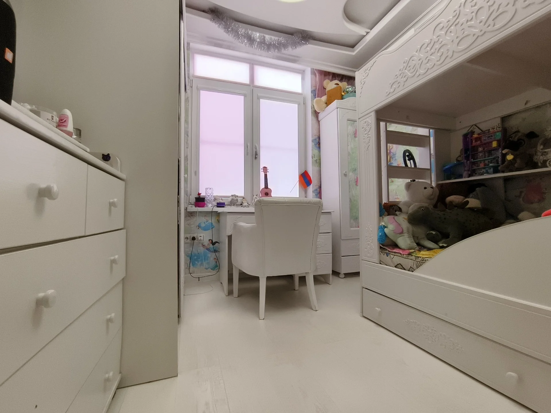 Продается 3х ком квартира с дизайнерским ремонтом. - миниатюра 20