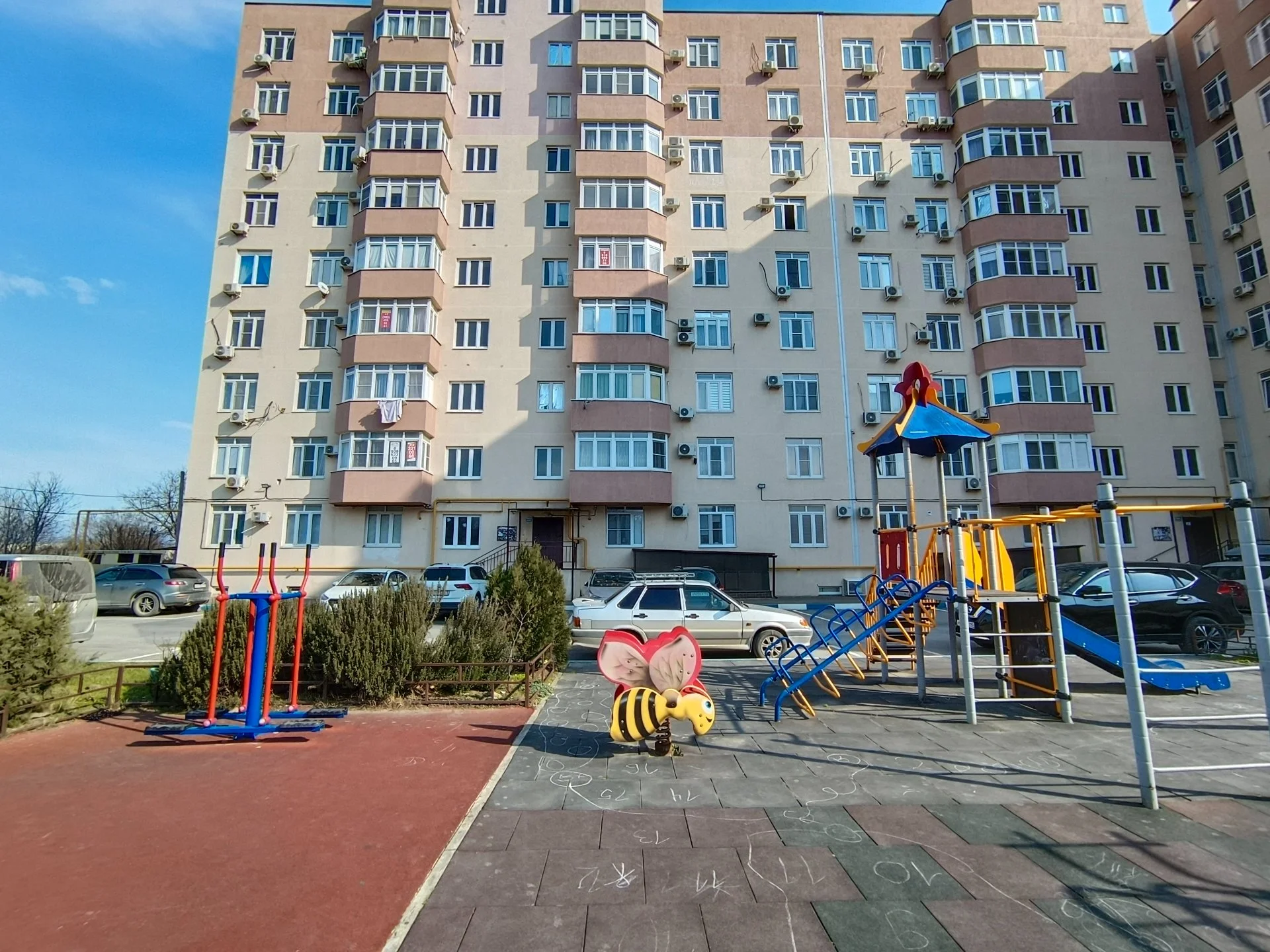 Продается 3х ком квартира с дизайнерским ремонтом. - миниатюра 38
