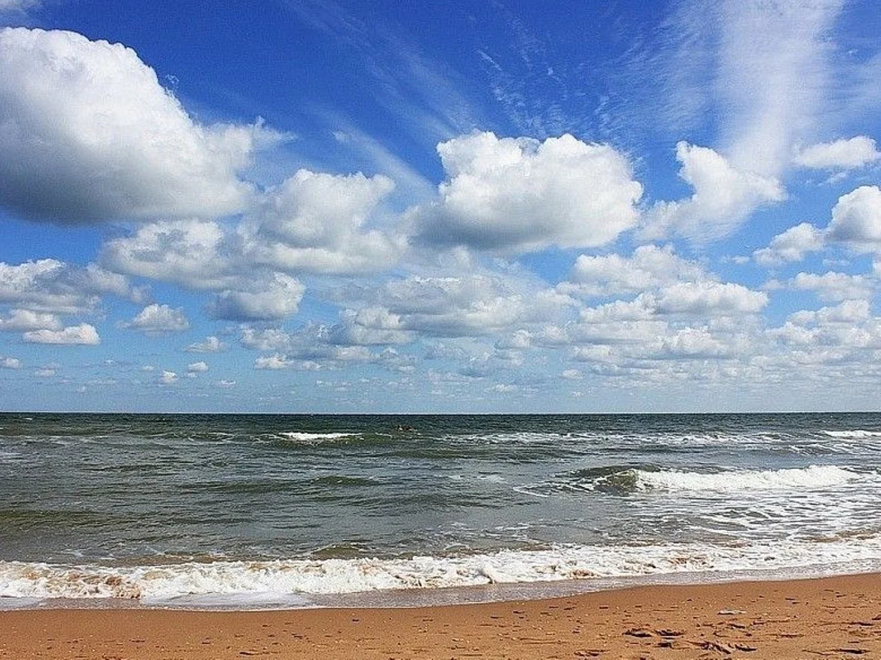 В продаже земельный участок у моря в посёлке Кучугуры. - миниатюра 4