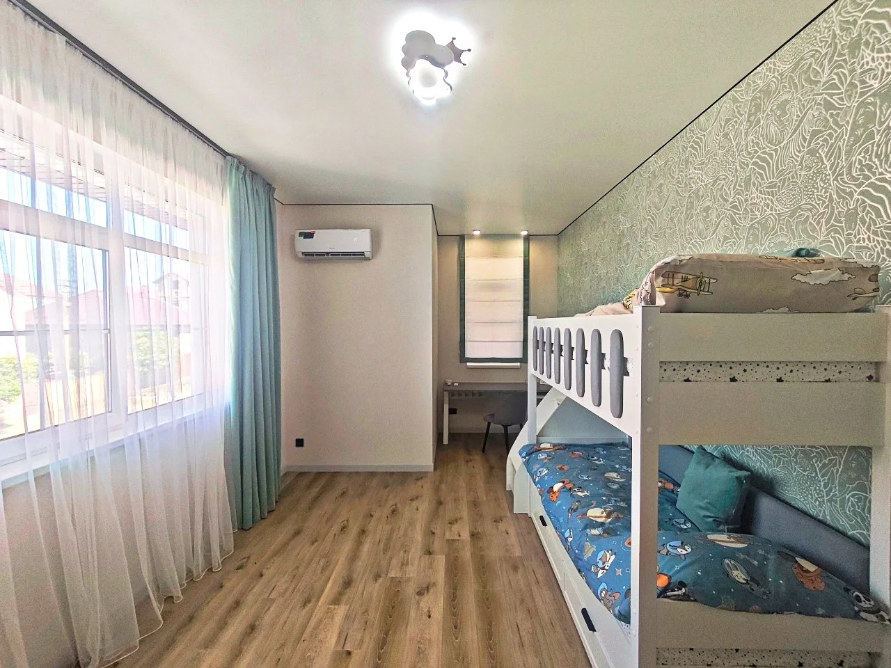 В продаже дом у моря в курортном посёлке Витязево. - миниатюра 30