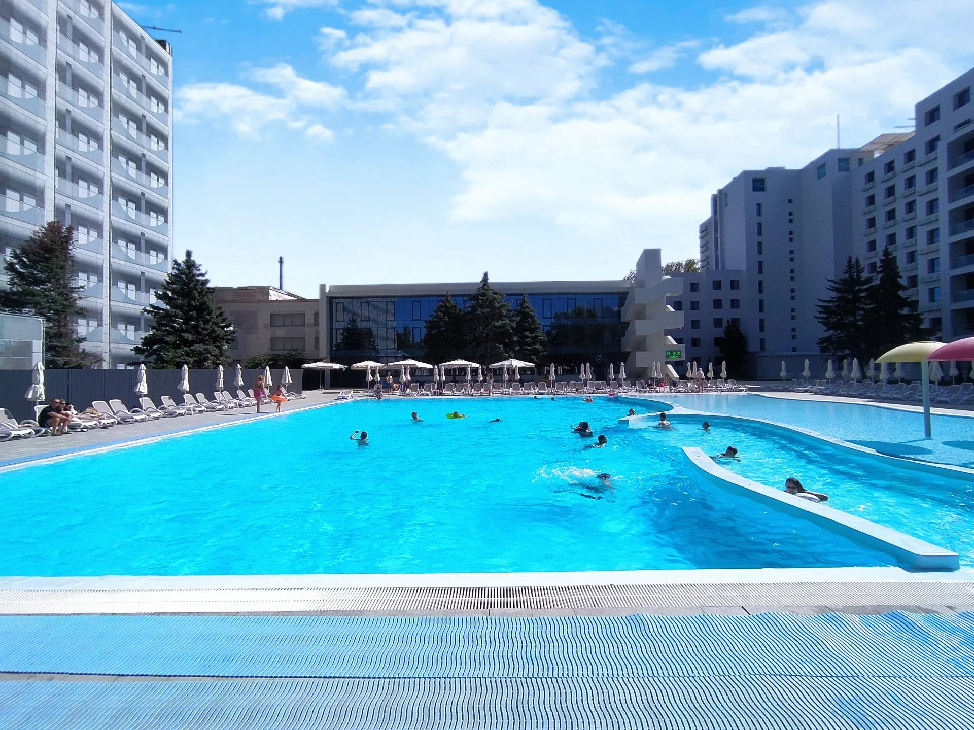 В продаже апартаменты у моря, в городе курорте Анапа.