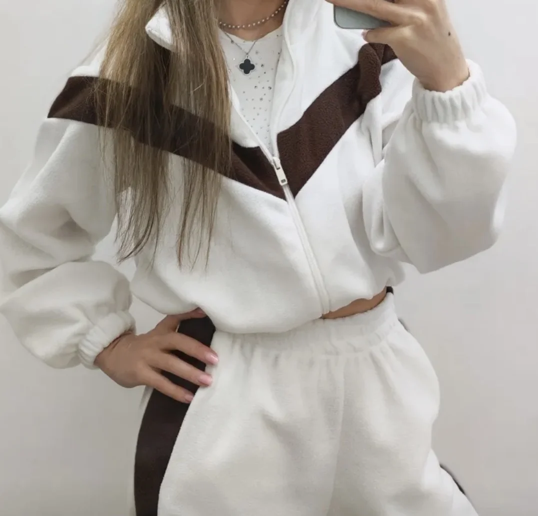 Новый спортивный костюм 44/46 - изображение 1