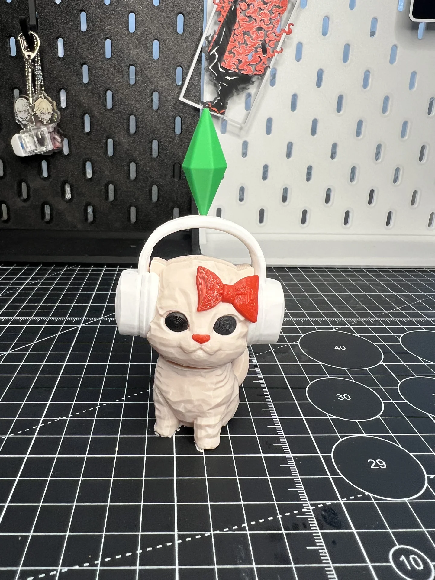 Мемный котёнок из The Sims — 3D-фигурка из PLA 🐱🎧