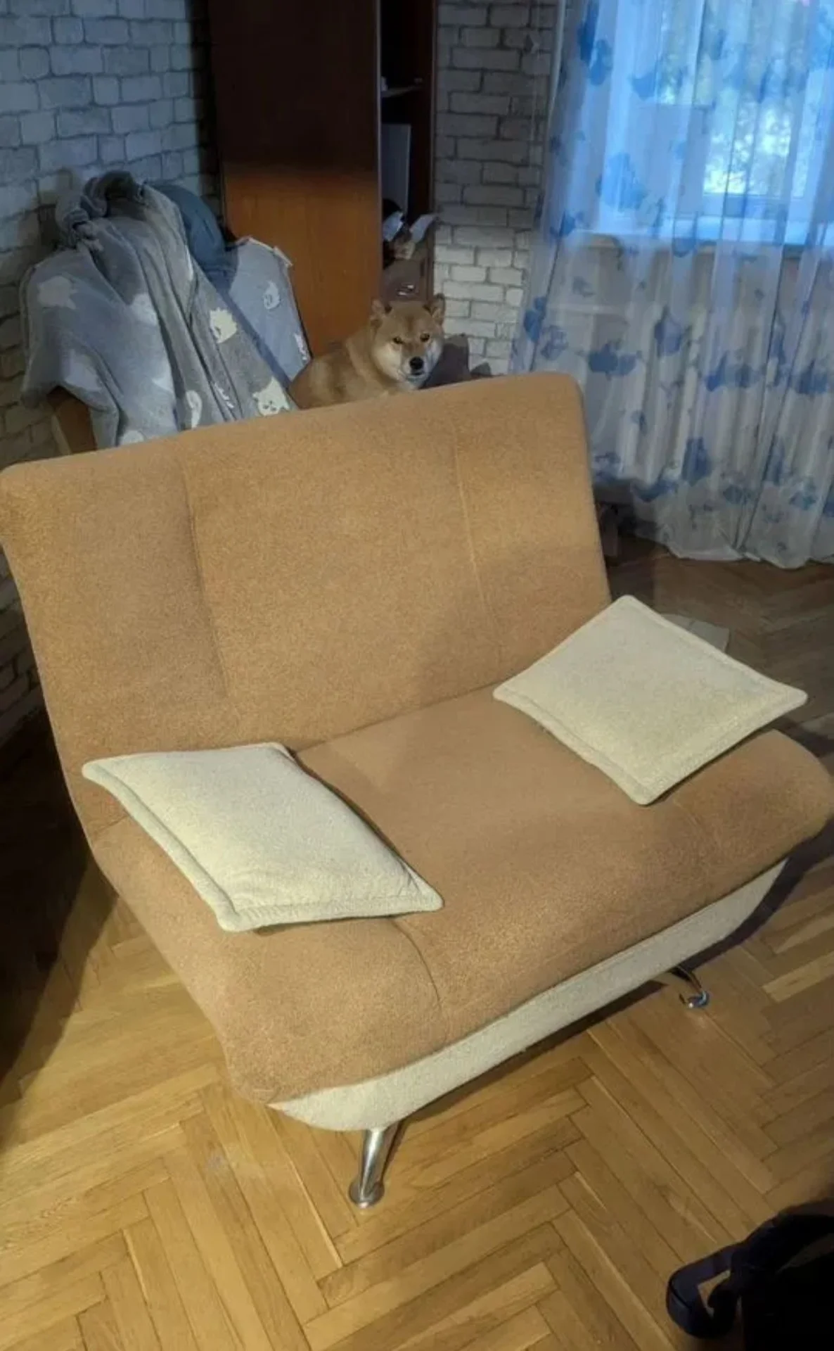 Мягкие кресла с подушками из букле - изображение 1