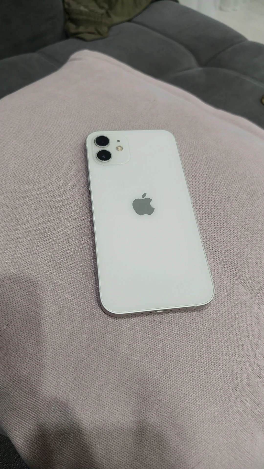 iPhone 12, 128 white - миниатюра 4