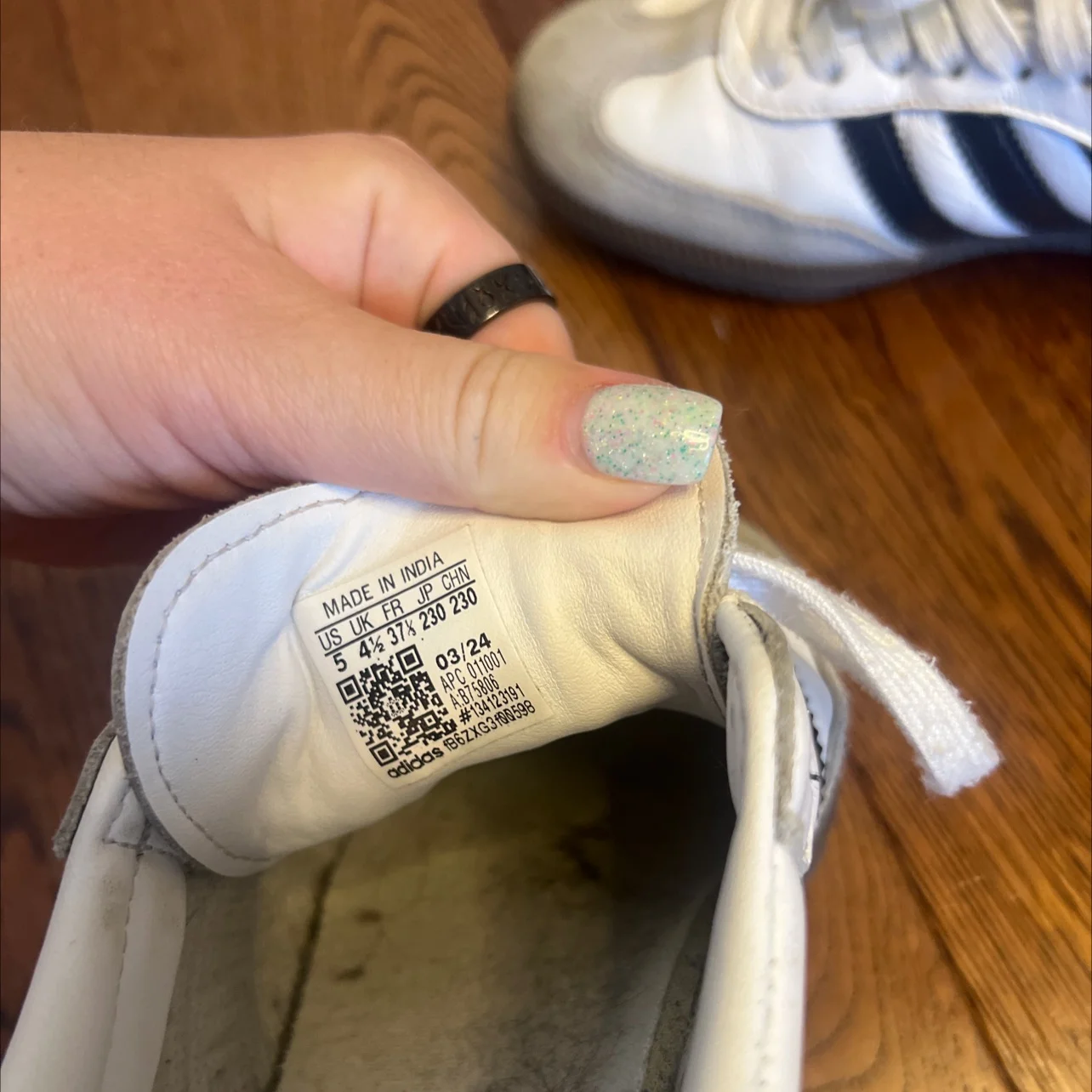 Кроссовки adidas - миниатюра 8