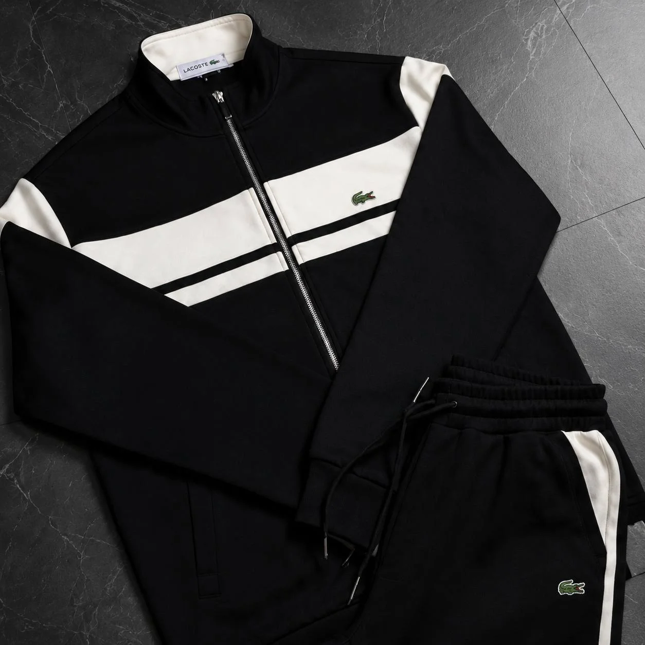 Спортивный костюм Lacoste - миниатюра 5