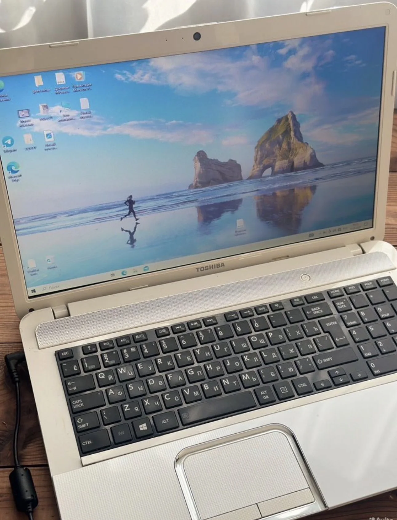 Ноутбук Toshiba Satellite L870D-D3W - миниатюра 2