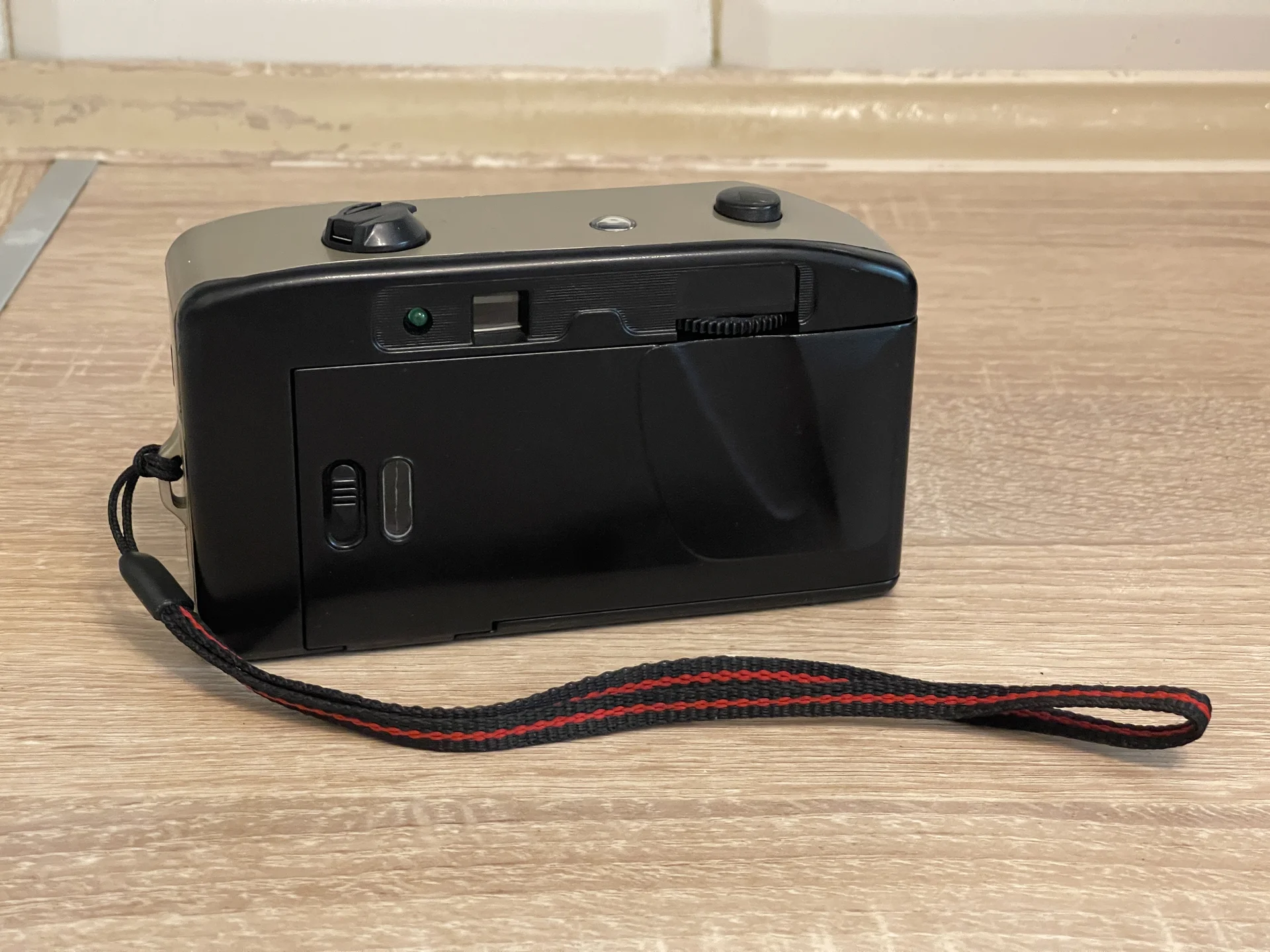 Skina DEL-106 📷 плёночный фотоаппарат - миниатюра 3