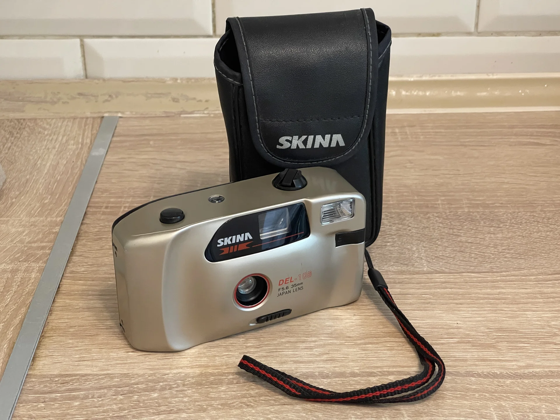 Skina DEL-106 📷 плёночный фотоаппарат - миниатюра 6