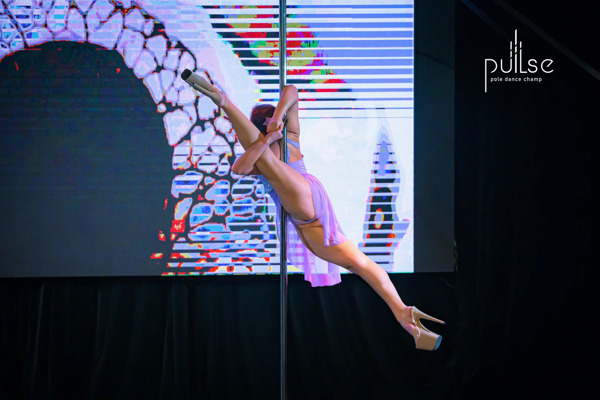 тренер по танцам на пилоне (exotic pole dance) - миниатюра 4