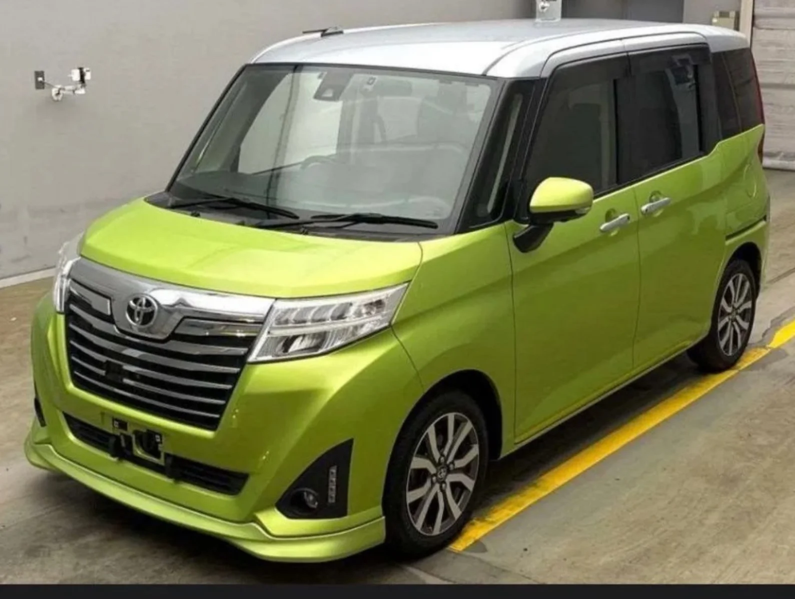 Toyota Roomy 2017 - изображение 1