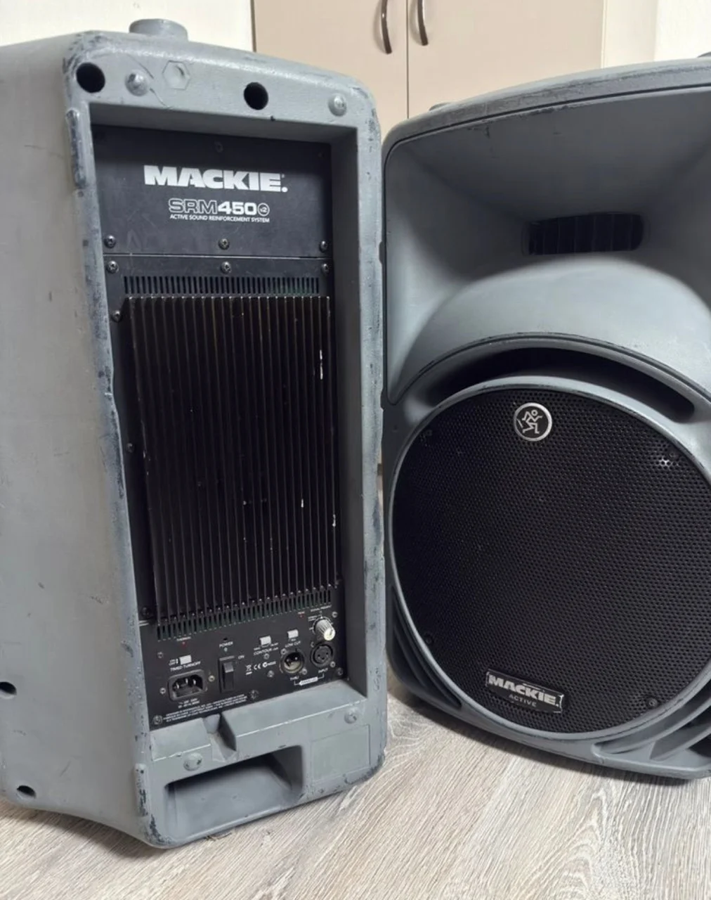 Колонки Mackie srm450 V2 - миниатюра 2