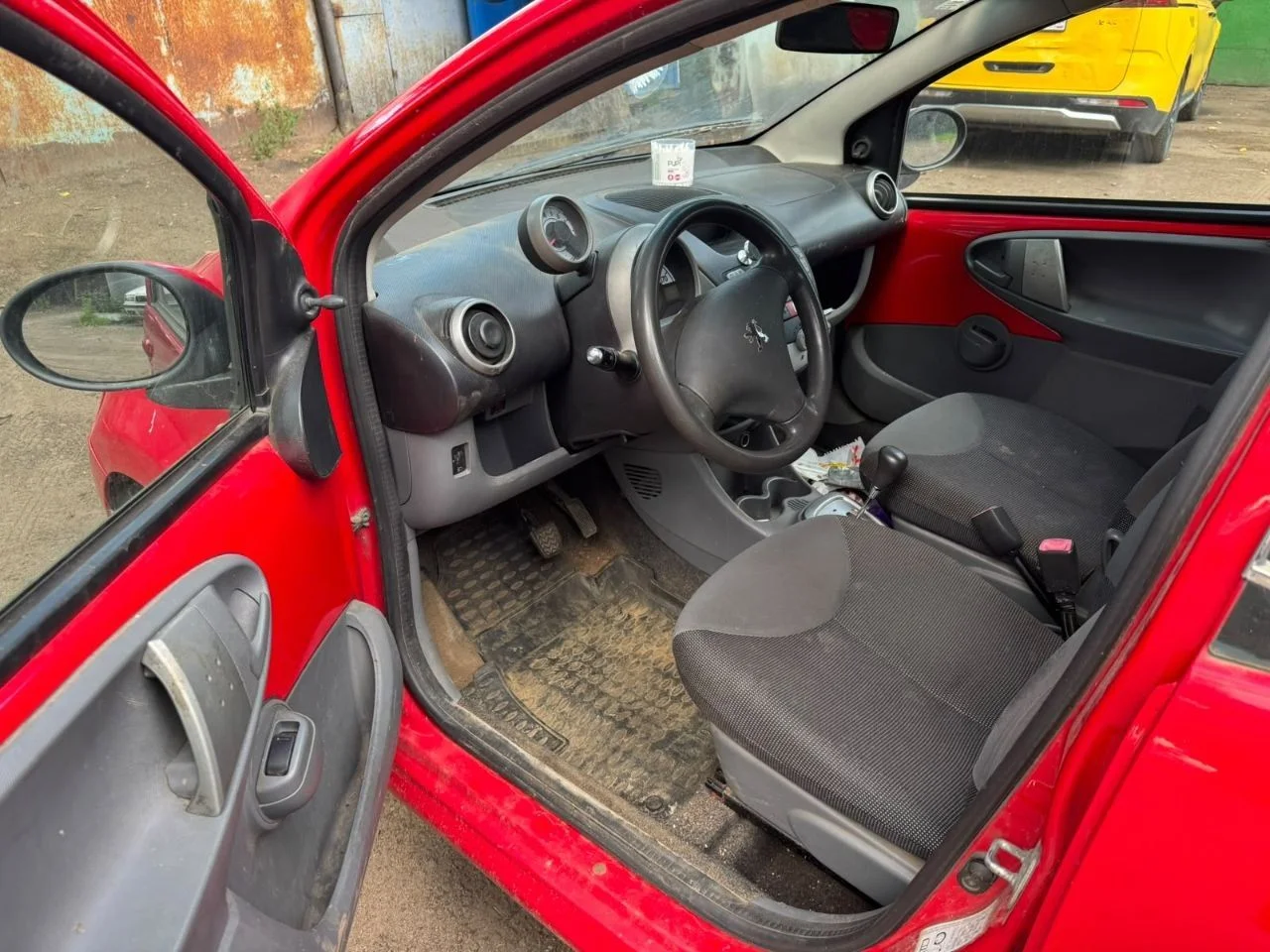 Peugeot 107 - миниатюра 4