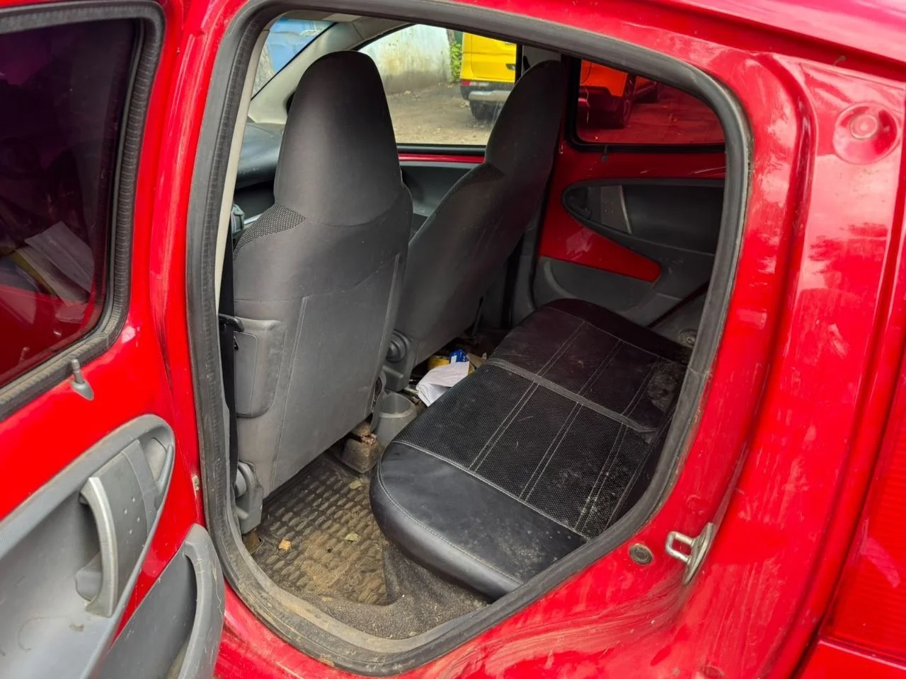 Peugeot 107 - миниатюра 7