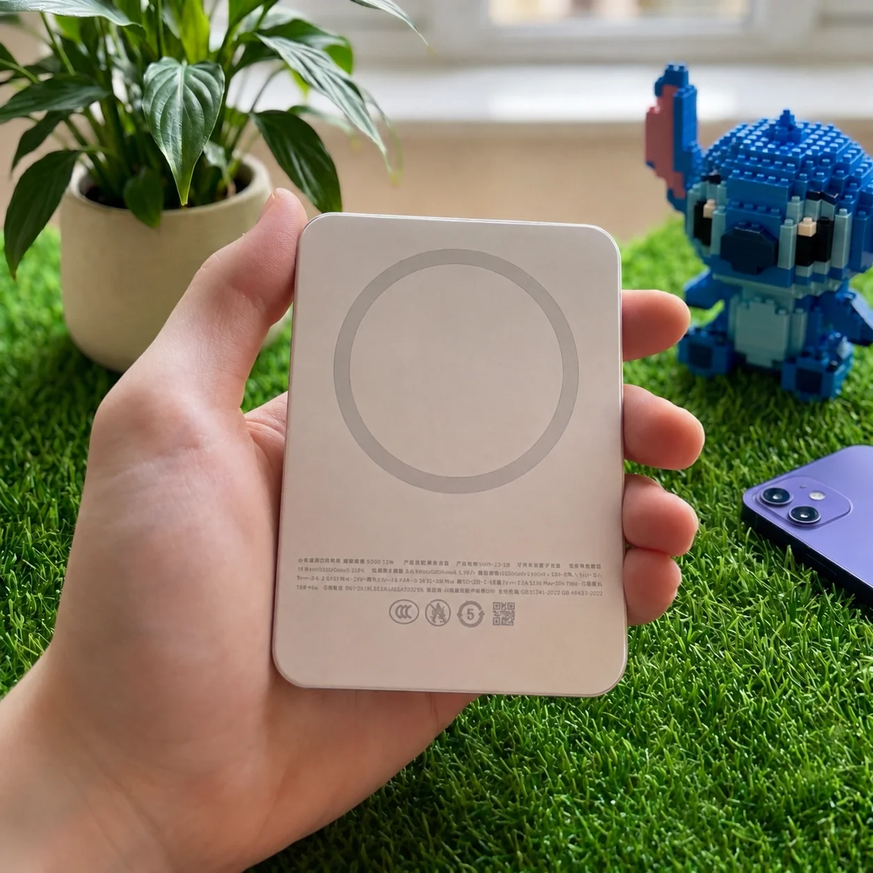 Повербанк Xiaomi UltraThin Magnetic MagSafe 5000mA - миниатюра 7