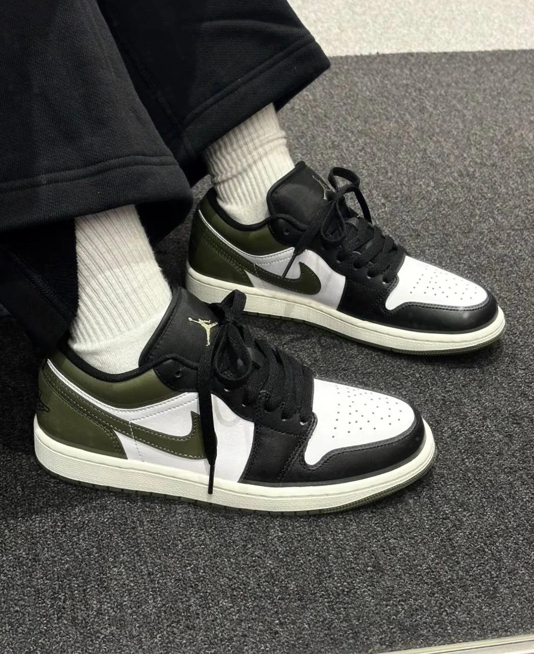 nike air jordan 1 low olive - миниатюра 3